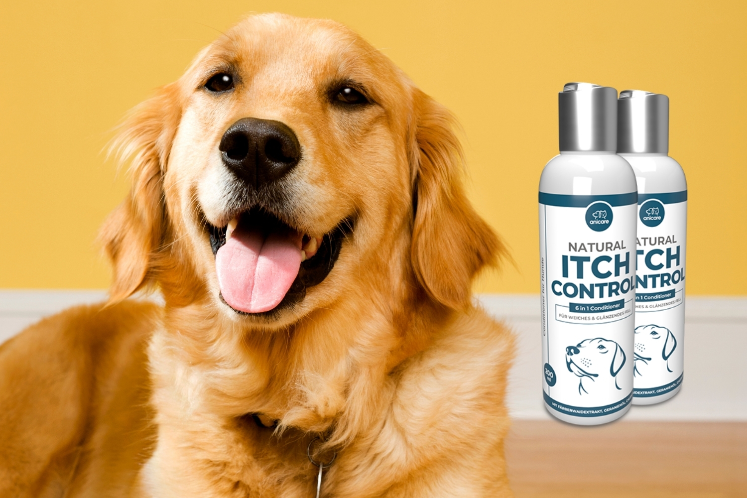 Golden Retriver sitzt auf dem Boden. Neben ihm sind 2 Flaschen Anicare Natrual Itch Control